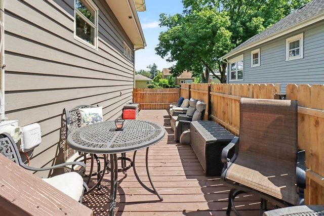 150 S Pick Avenue, Elmhurst, IL 60126