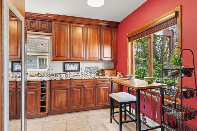 150 S Pick Avenue, Elmhurst, IL 60126