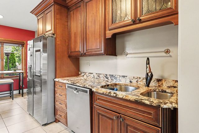 150 S Pick Avenue, Elmhurst, IL 60126