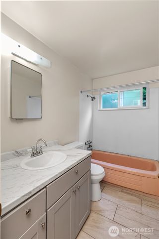 2600 NE 125th Street, Seattle, WA 98125