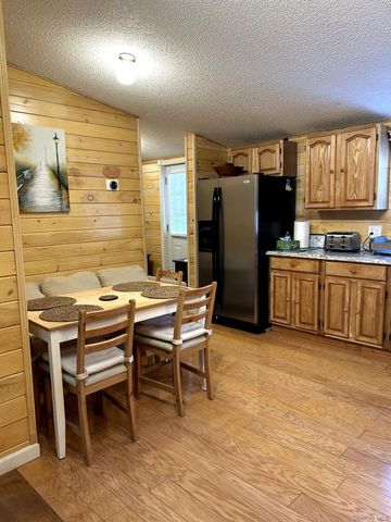 68 Oxford Circle, Neversink, NY 12759
