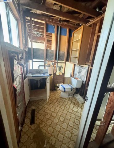 2147 Murphy Dr, San Pablo, CA 94806