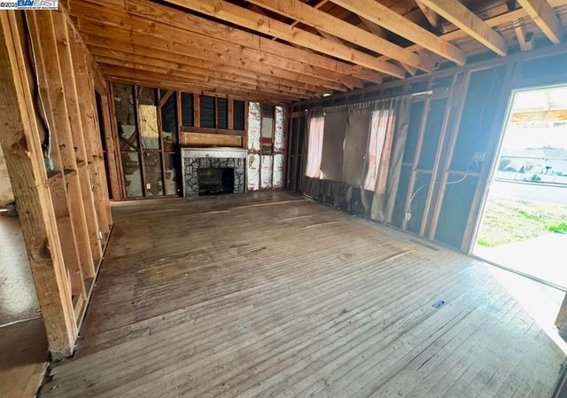 2147 Murphy Dr, San Pablo, CA 94806