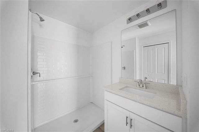 2815 24th ST W, Lehigh Acres, FL 33971