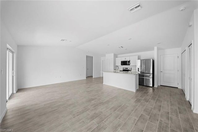 2815 24th ST W, Lehigh Acres, FL 33971