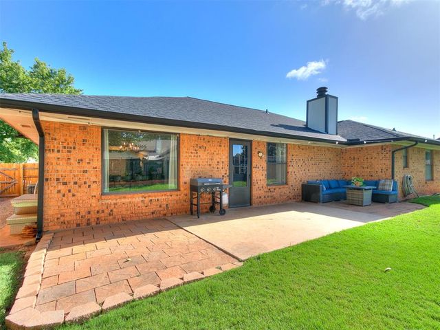 2616 Fairfield Drive, Edmond, OK 73012