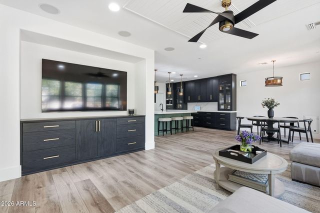 9832 E EDGESTONE Drive, Scottsdale, AZ 85255