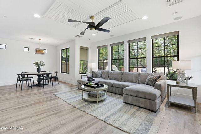 9832 E EDGESTONE Drive, Scottsdale, AZ 85255