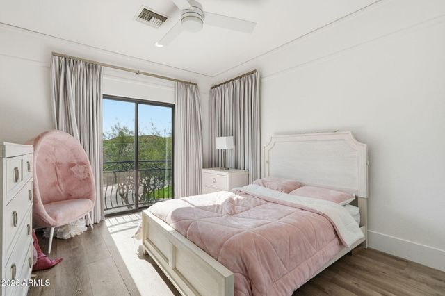 9832 E EDGESTONE Drive, Scottsdale, AZ 85255