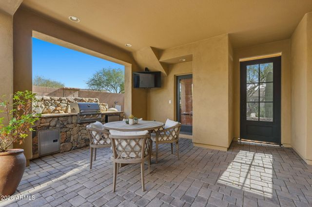 9832 E EDGESTONE Drive, Scottsdale, AZ 85255