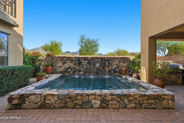 9832 E EDGESTONE Drive, Scottsdale, AZ 85255