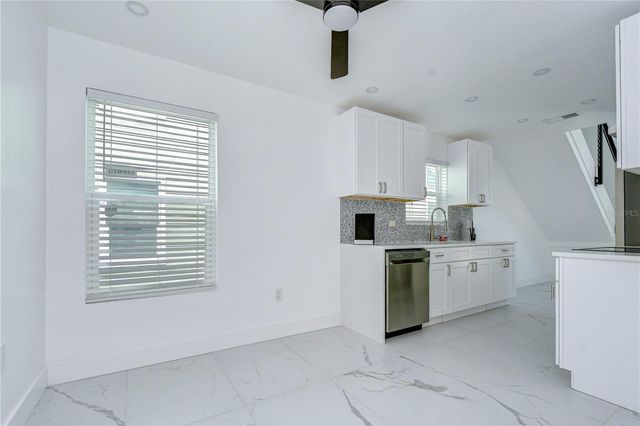 222 8TH AVENUE DRIVE W, Bradenton, FL 34205