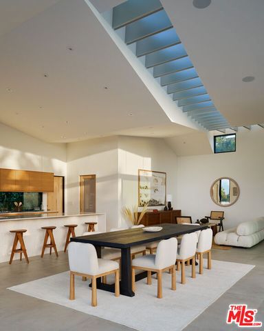 11411 Dona Teresa Drive, Los Angeles, CA 91604