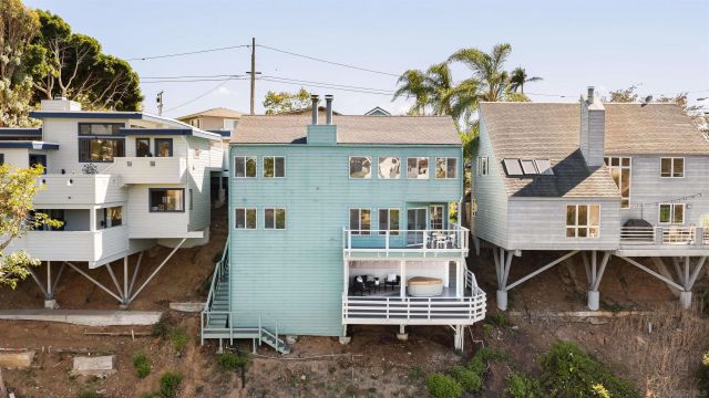 1084 Johnson Ave, San Diego, CA 92103