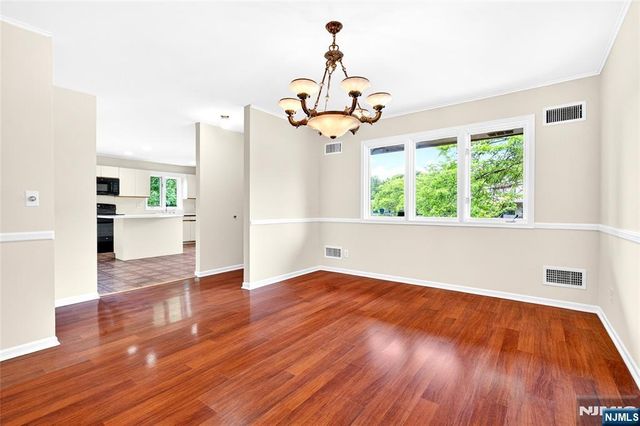 23 Peach Hill Court, Ramsey, NJ 07446