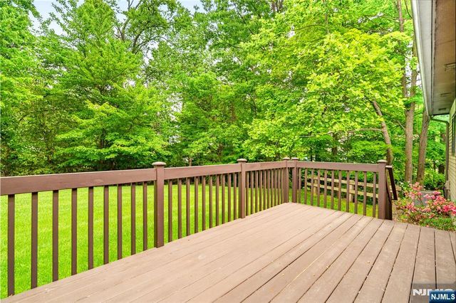 23 Peach Hill Court, Ramsey, NJ 07446
