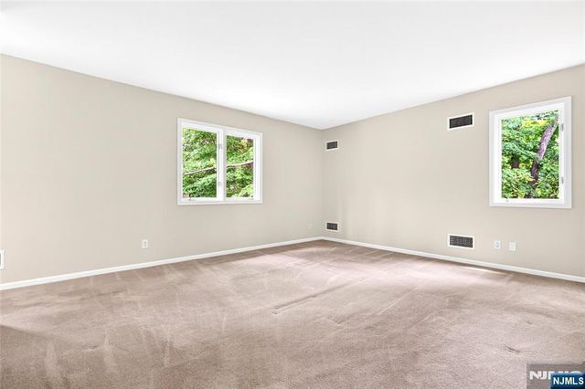 23 Peach Hill Court, Ramsey, NJ 07446
