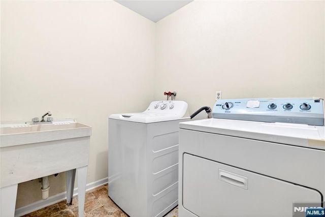 23 Peach Hill Court, Ramsey, NJ 07446