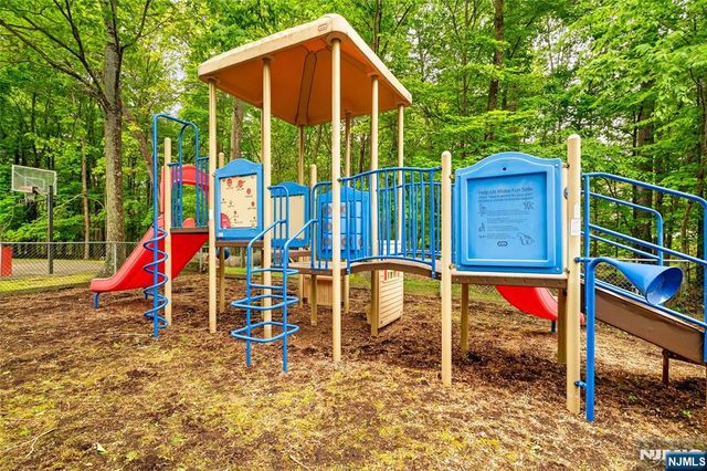 23 Peach Hill Court, Ramsey, NJ 07446