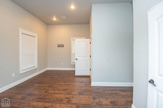 1234 S Main, Jonesboro, AR 72401