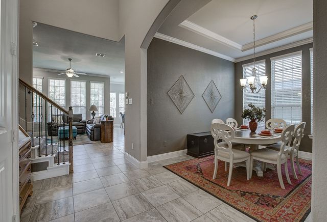 627 Bridgewater Street, Euless, TX 76039