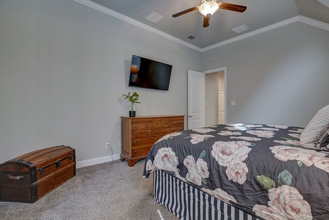 627 Bridgewater Street, Euless, TX 76039