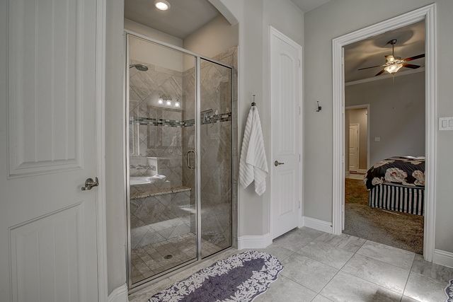 627 Bridgewater Street, Euless, TX 76039