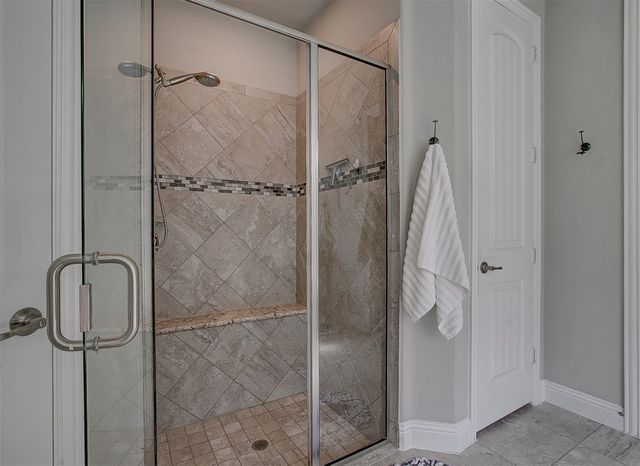 627 Bridgewater Street, Euless, TX 76039