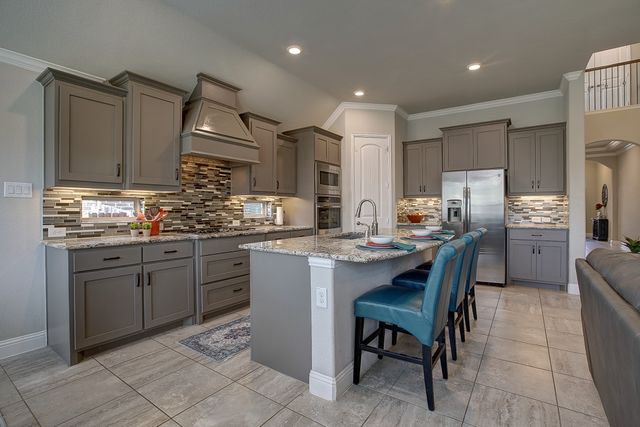 627 Bridgewater Street, Euless, TX 76039