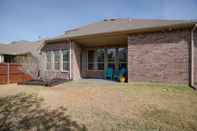 627 Bridgewater Street, Euless, TX 76039