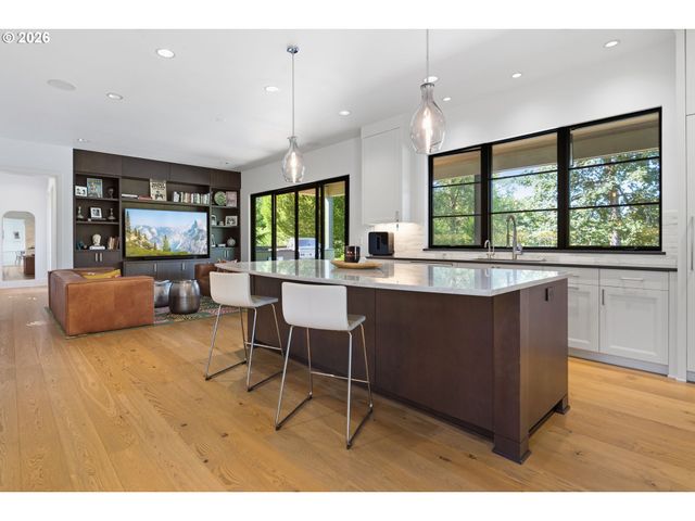 13799 ATWATER Ln, Lake Oswego, OR 97034