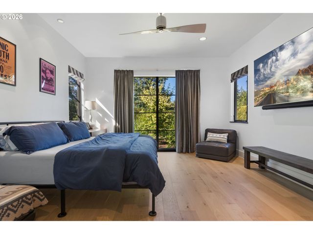 13799 ATWATER Ln, Lake Oswego, OR 97034