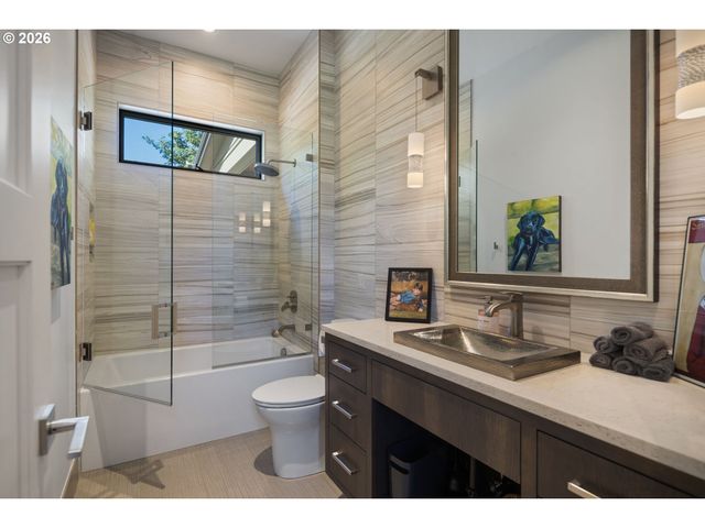 13799 ATWATER Ln, Lake Oswego, OR 97034