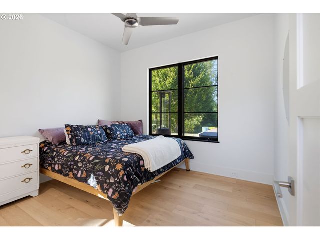 13799 ATWATER Ln, Lake Oswego, OR 97034