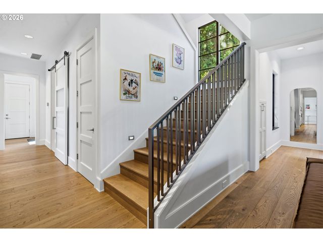 13799 ATWATER Ln, Lake Oswego, OR 97034