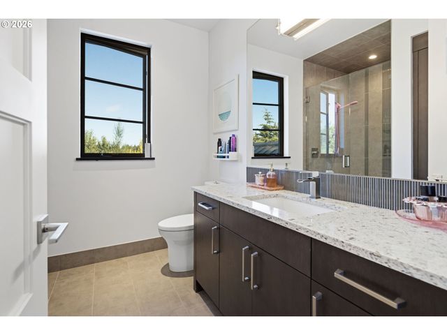 13799 ATWATER Ln, Lake Oswego, OR 97034