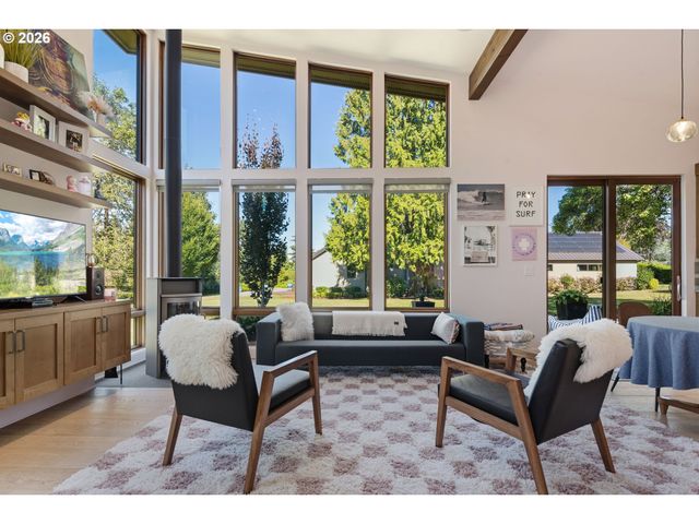 13799 ATWATER Ln, Lake Oswego, OR 97034
