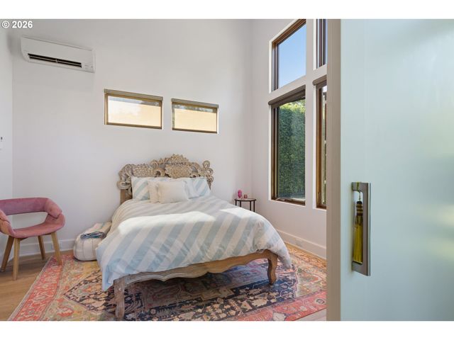 13799 ATWATER Ln, Lake Oswego, OR 97034