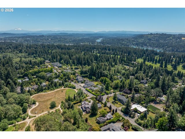 13799 ATWATER Ln, Lake Oswego, OR 97034