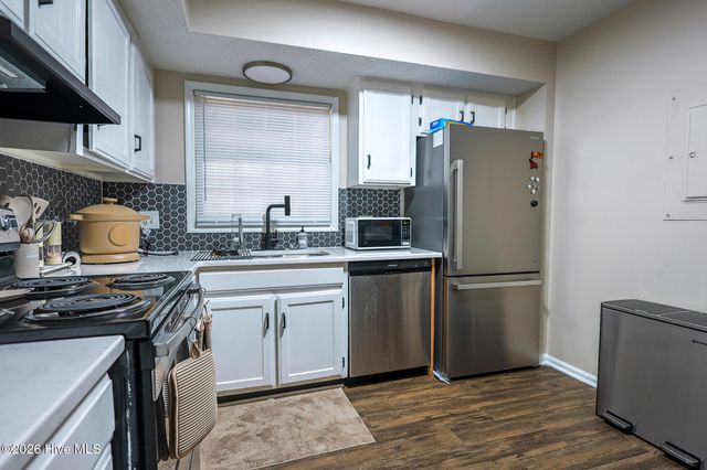 126 Oakmont Drive 9, Greenville, NC 27858