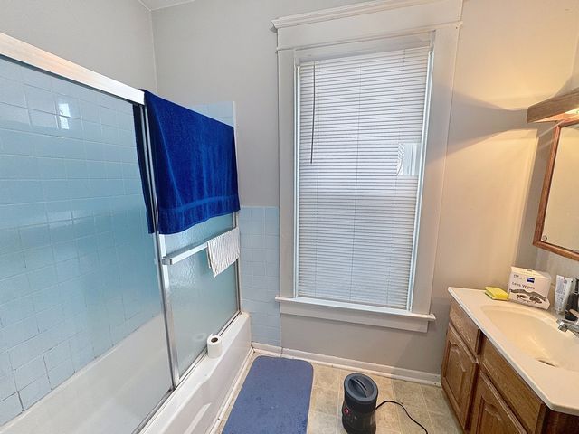 1200 20th Street, Rock Island, IL 61201