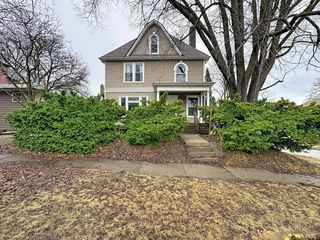 1200 20th Street, Rock Island, IL 61201