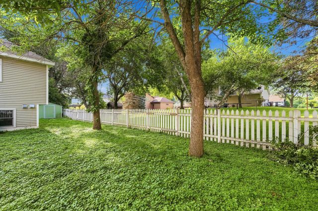 17609 Lorence Way, Eden Prairie, MN 55346
