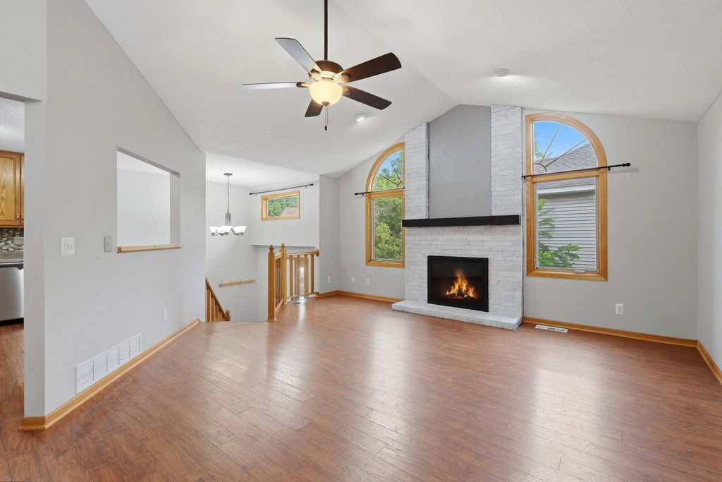 17609 Lorence Way, Eden Prairie, MN 55346