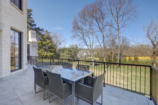 4304 Warner Pl, Nashville, TN 37205