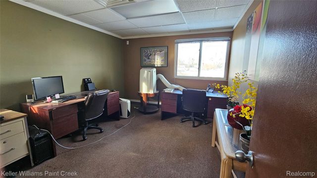 18911 W 10 Mile Road, Southfield, MI 48075