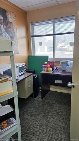 18911 W 10 Mile Road, Southfield, MI 48075