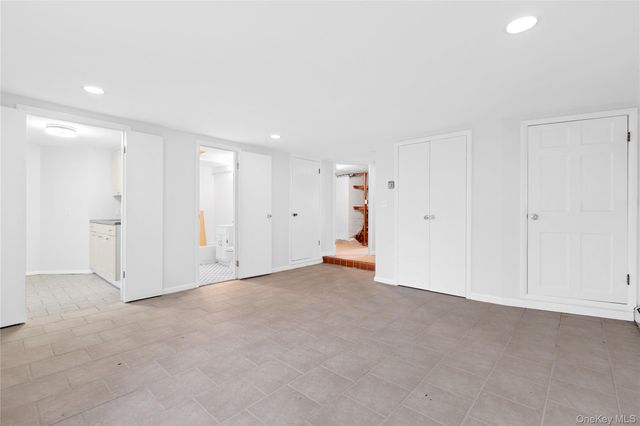 38 Westerly Lane, Thornwood, NY 10594