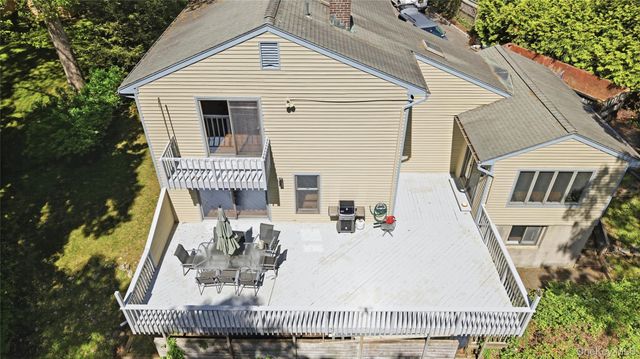 38 Westerly Lane, Thornwood, NY 10594