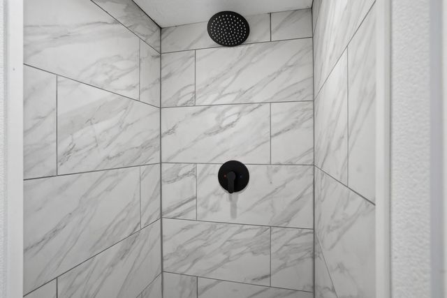 1258 US Highway 6, Coal Valley, IL 61240